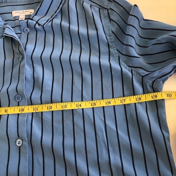 Equipment Femme Woman’s 100%Silk Stripe Buttons Front Long Sleeves Blouse Size M - Picture 10 of 12